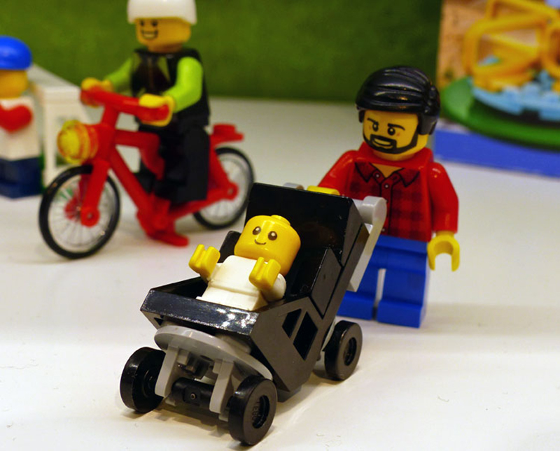 Illustration for article titled Lego's First Minifigure in a Wheelchair is Embarrassingly Overdue